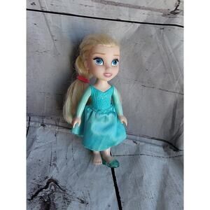Disney Frozen Elsa Mini Doll Figurine 6in Doll